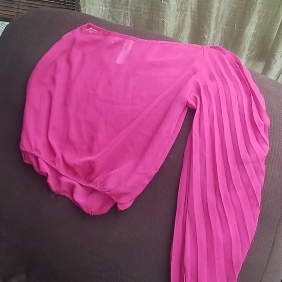 Top - Picture 4 of 4